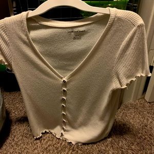 White ribbed button cropped top